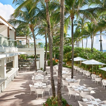Fontainebleau Miami Beach Bagian luar foto The Deck at Island Gardens