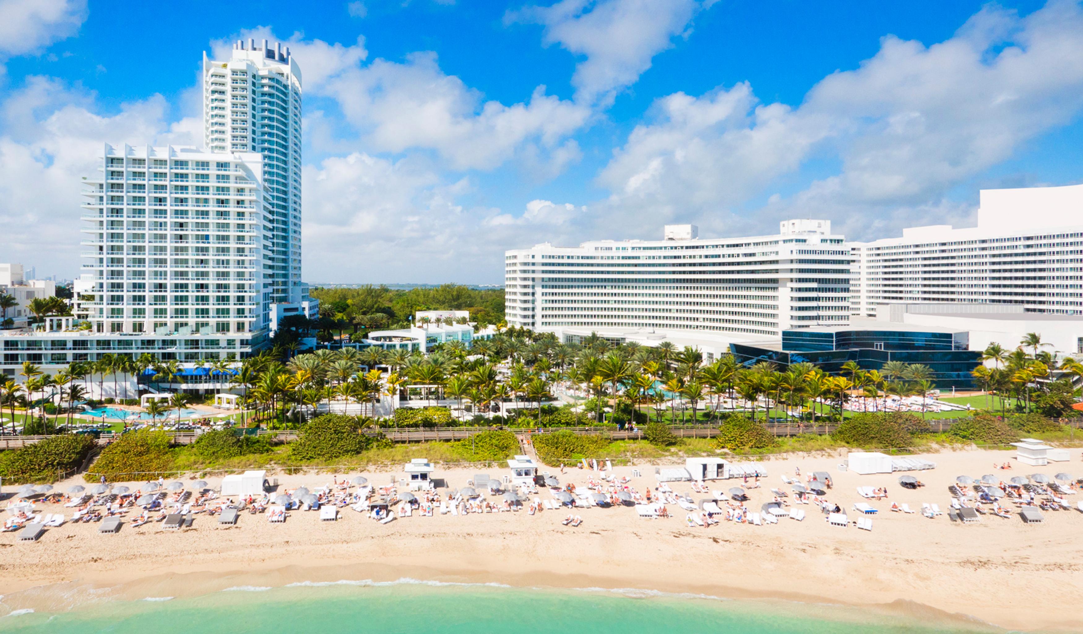 Fontainebleau Miami Beach Bagian luar foto The Fontainebleau Beach Resort