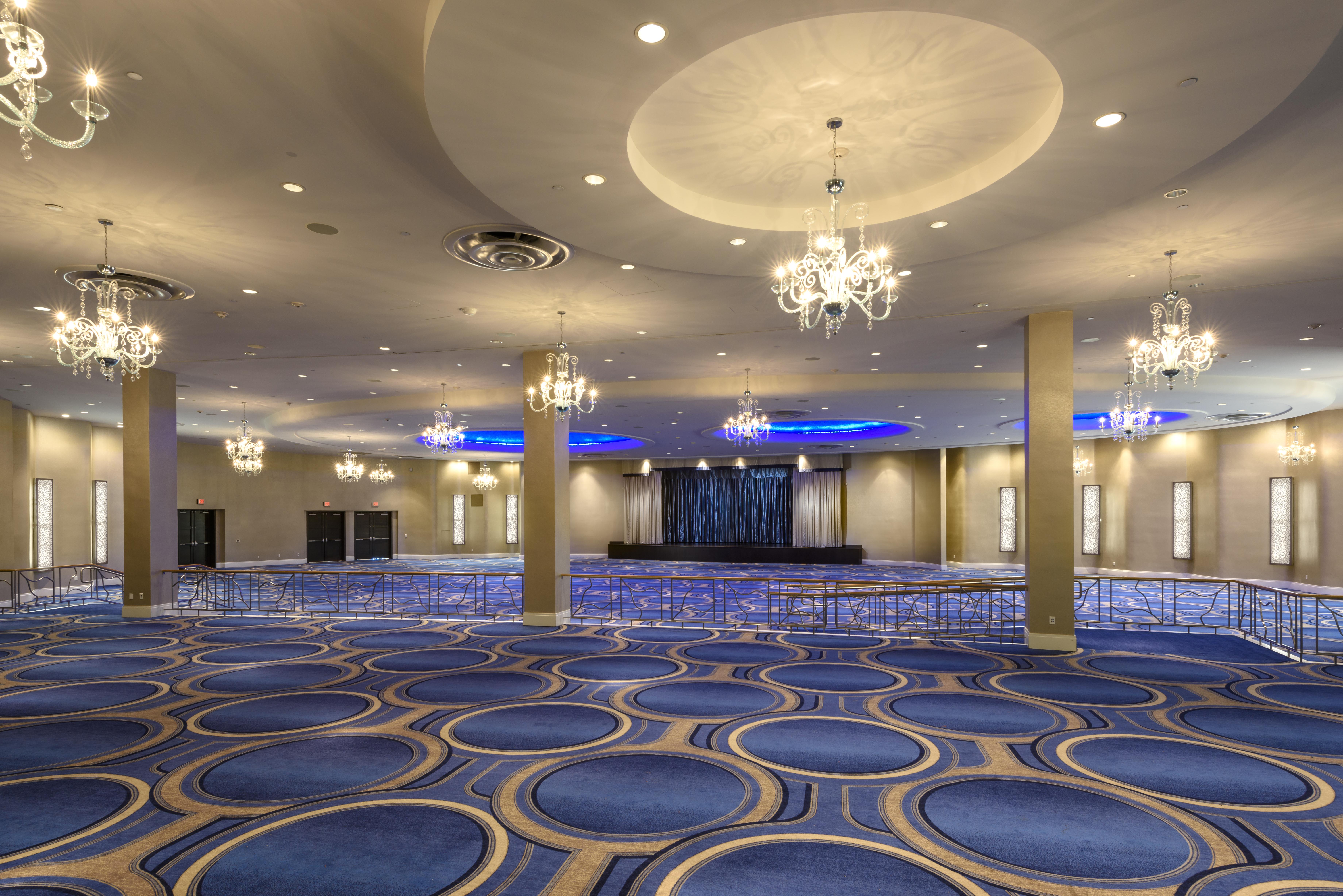 Fontainebleau Miami Beach Bagian luar foto The Grand Ballroom