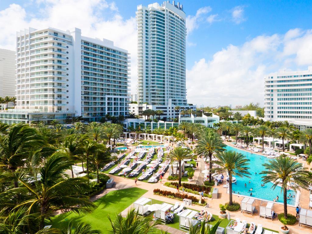 Fontainebleau Miami Beach Bagian luar foto The Fontainebleau Hotel
